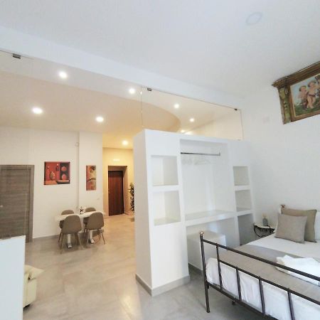 Questo Rinascimento Casa Brigitte Naples Exterior photo