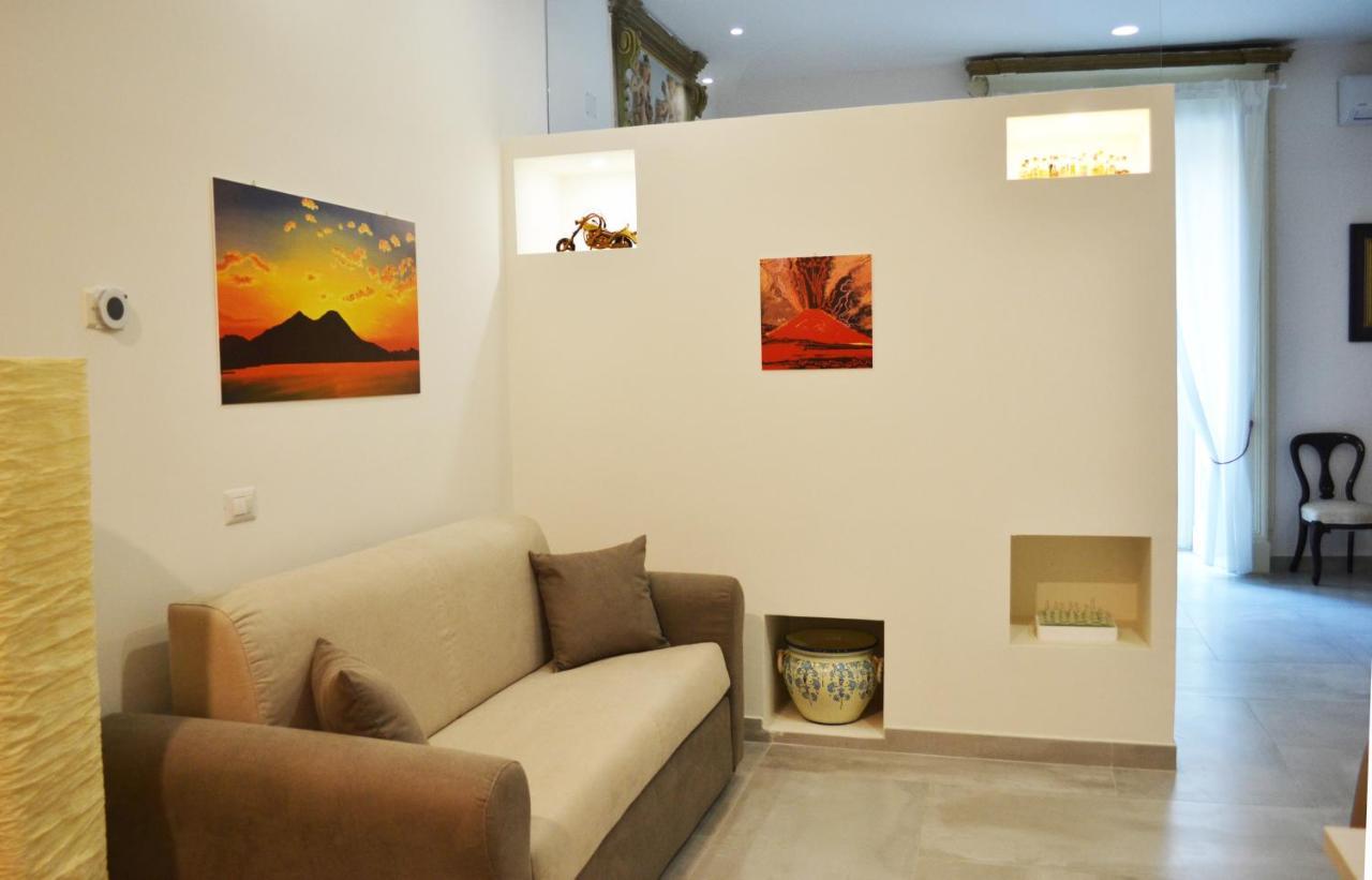 Questo Rinascimento Casa Brigitte Naples Exterior photo