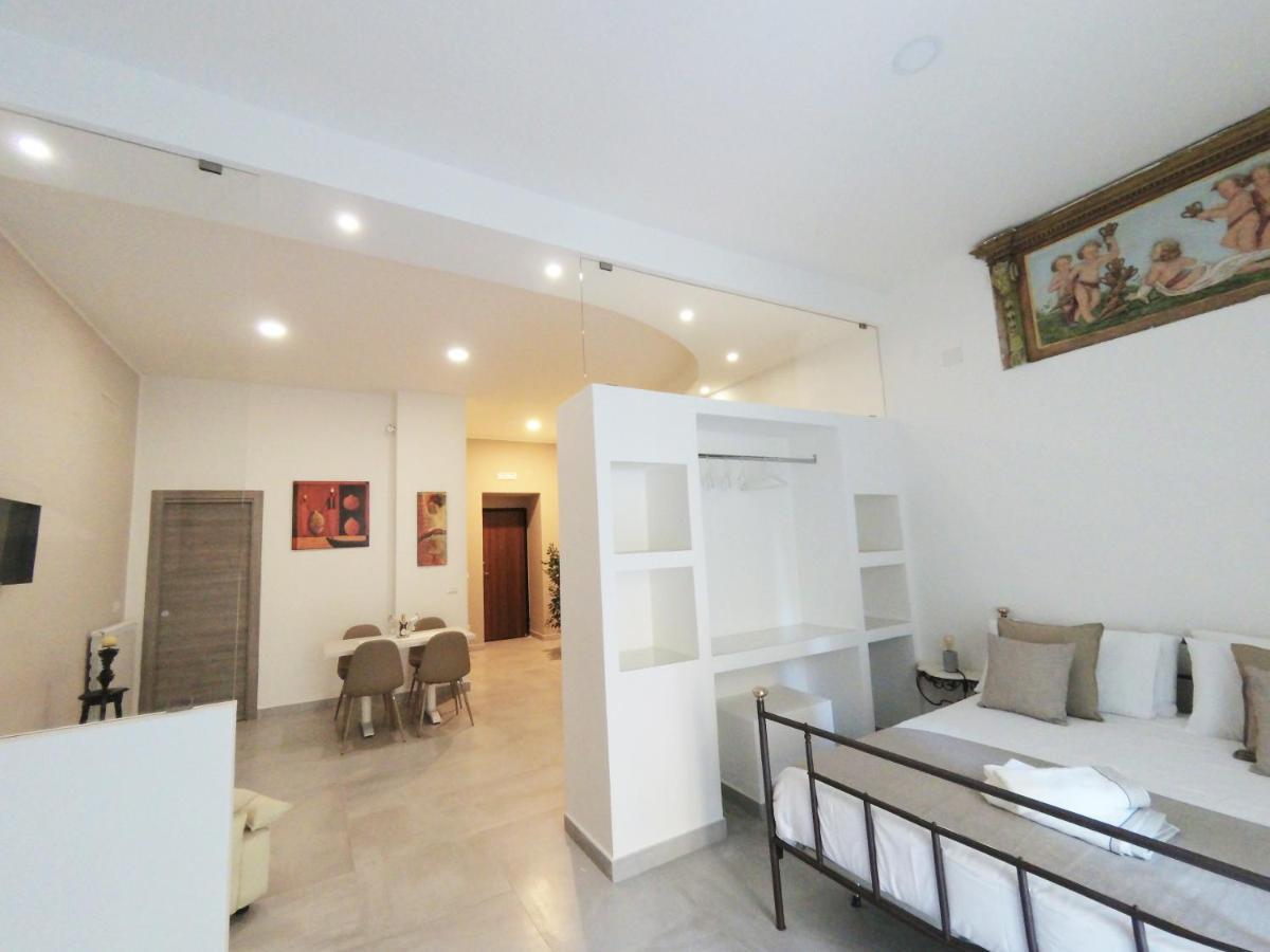 Questo Rinascimento Casa Brigitte Naples Exterior photo