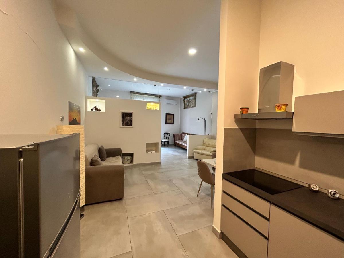 Questo Rinascimento Casa Brigitte Naples Exterior photo